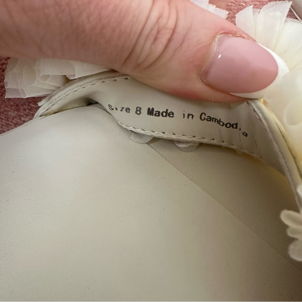 NWOT Dolce Vita Cream Ruffle Ankle-Strap Block Heel Sandals - Picture 15 of 15